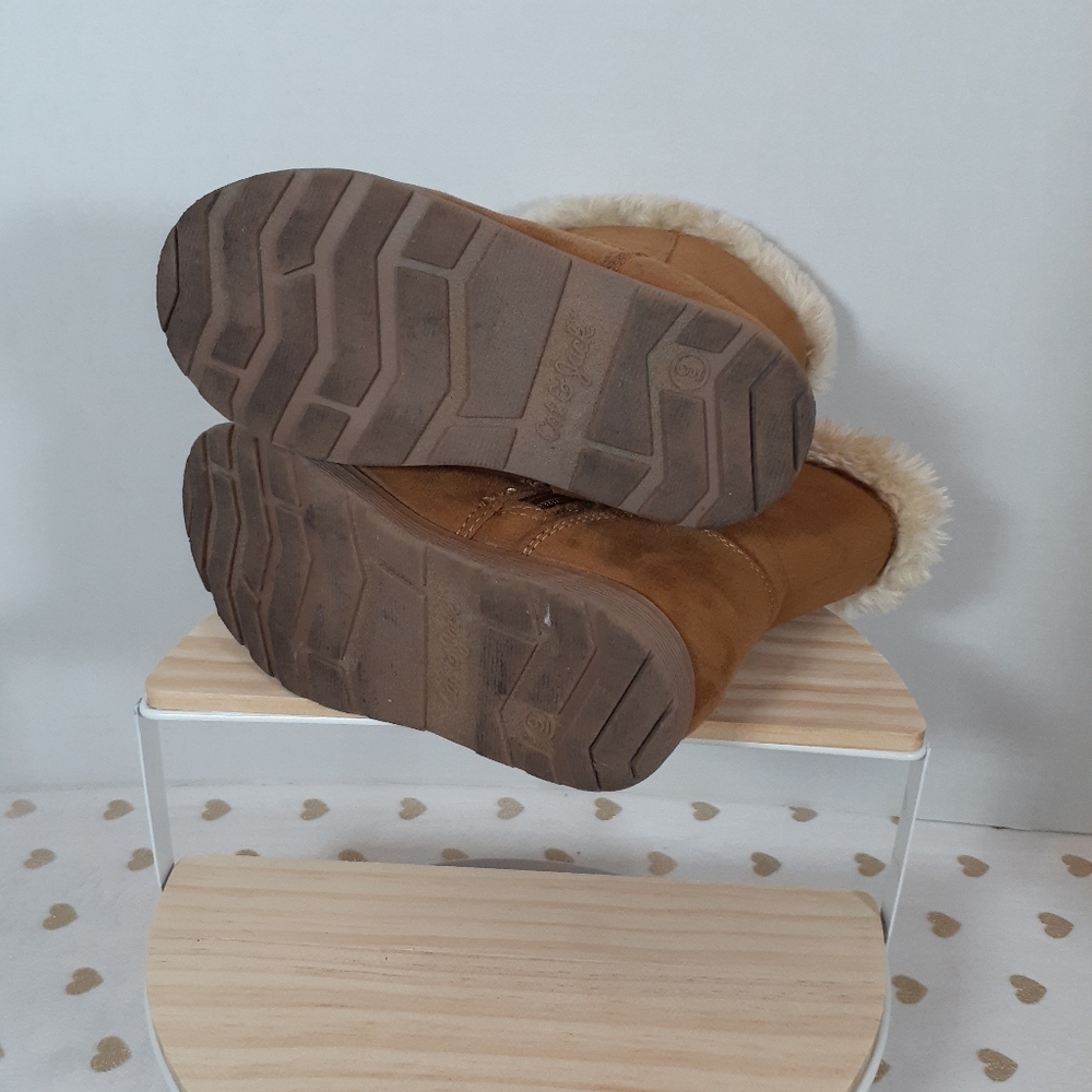 Cat & Jack Camel Suede Toddler Boots - Picture 6 of 6